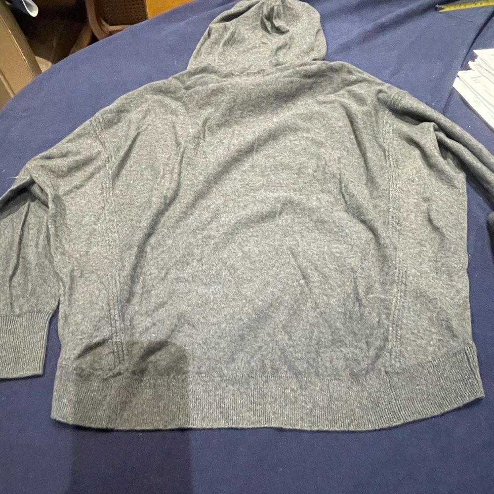 Old Navy Men's Gray Crewneck Hoodie Sweater - Picture 5 of 5